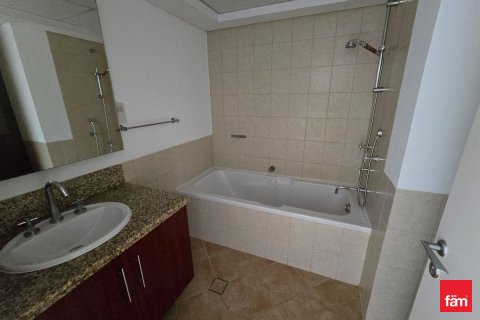 Appartamento in affitto a The Views, Dubai, EAU 3 camere da letto, 185 mq. № 710189 - foto 15