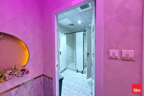 Negozio in vendita a Business Bay, Dubai, EAU 228.4 mq. № 694039 - foto 10