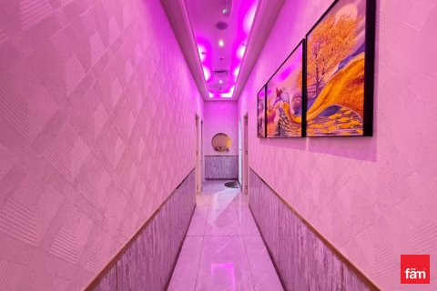 Dyqan në Business Bay, Dubai, Emiratet e Bashkuara Arabe 228.4 m2. № 694039 - Foto 5