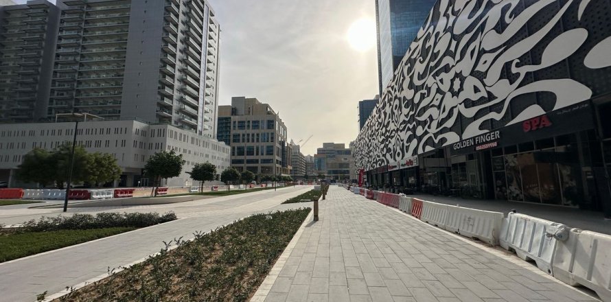 Dyqan në Business Bay, Dubai, Emiratet e Bashkuara Arabe 228.4 m2. № 694039