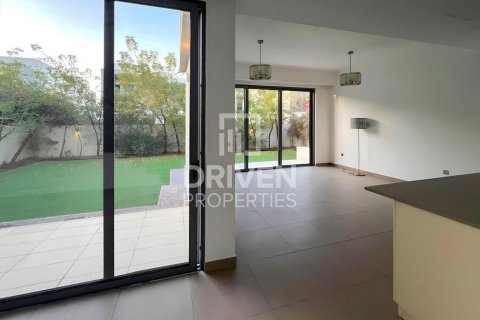 Βίλα σε Dubai Hills Estate, Dubai, ΗΑΕ 4 υπνοδωμάτια, 468.51 τ.μ. Αρ. 744205 - φωτογραφία 2