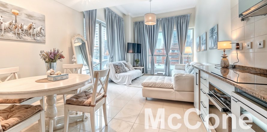 Apartment in Dubai Marina, Dubai, UAE 1 bedroom, 65.5 sq.m. № 587174