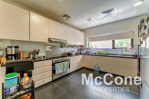 Vilë në DAMAC Hills (Akoya by DAMAC), Dubai, Emiratet e Bashkuara Arabe 5 dhoma gjumi, 610 m2. № 587176 - Foto 6