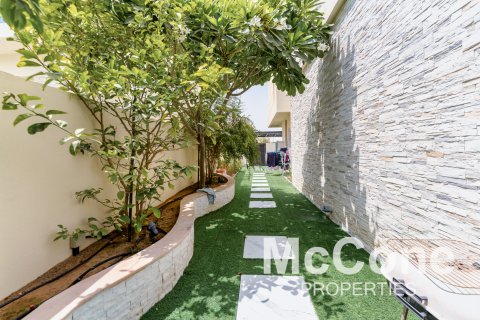 Vilë në DAMAC Hills (Akoya by DAMAC), Dubai, Emiratet e Bashkuara Arabe 5 dhoma gjumi, 610 m2. № 587176 - Foto 24