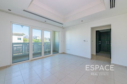 Villa till försäljning i Al Furjan, Dubai, UAE 4 sovrum, 443 kvm Nr. 649865 - fotografi 2