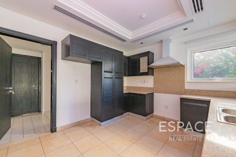 Villa till försäljning i Al Furjan, Dubai, UAE 4 sovrum, 443 kvm Nr. 649865 - fotografi 11