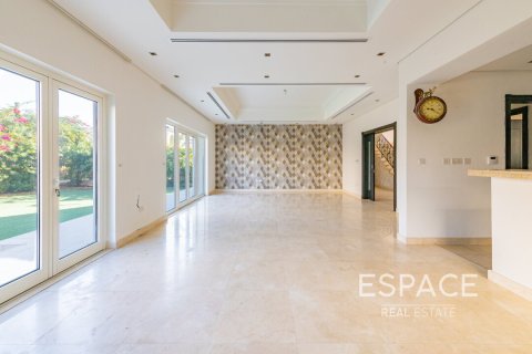 Villa till försäljning i Al Furjan, Dubai, UAE 4 sovrum, 443 kvm Nr. 649865 - fotografi 16