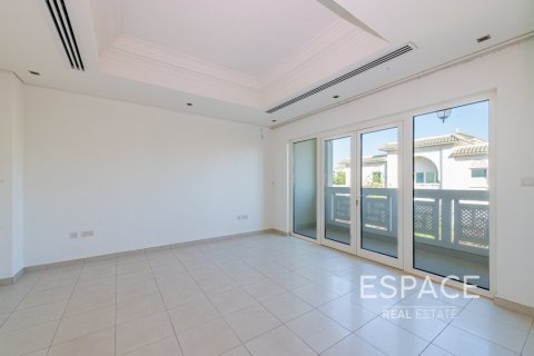 Villa till försäljning i Al Furjan, Dubai, UAE 4 sovrum, 443 kvm Nr. 649865 - fotografi 5