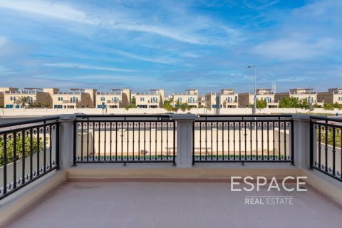 Villa till försäljning i Jumeirah Park, Dubai, UAE 4 sovrum, 455 kvm Nr. 649861 - fotografi 10