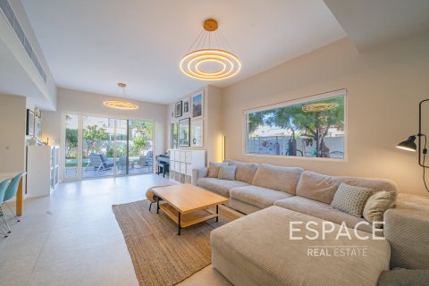 Villa till försäljning i The Springs, Dubai, UAE 3 sovrum, 232 kvm Nr. 649863 - fotografi 2