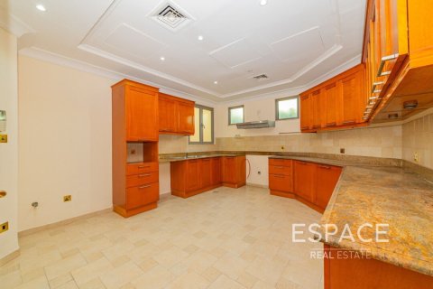 Villa till försäljning i Palm Jumeirah, Dubai, UAE 5 sovrum, 465 kvm Nr. 649860 - fotografi 6