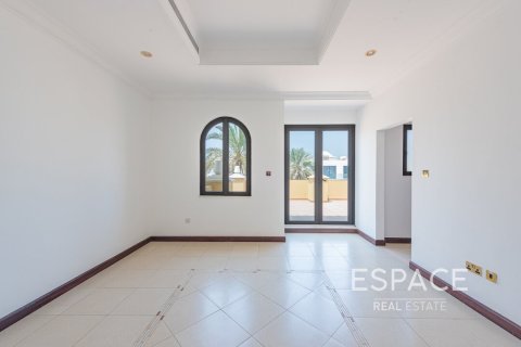Villa till försäljning i Palm Jumeirah, Dubai, UAE 5 sovrum, 465 kvm Nr. 649860 - fotografi 10