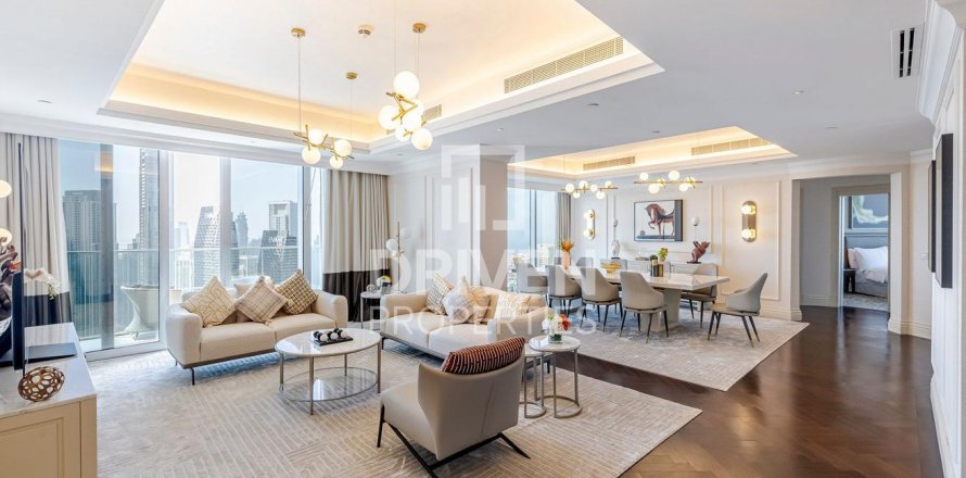 Apartment in Downtown Dubai (Downtown Burj Dubai), UAE 4 bedrooms, 264 sq.m. № 602915