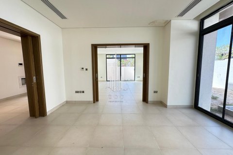 Vilë në Yas Island, Abu Dhabi, Emiratet e Bashkuara Arabe 5 dhoma gjumi, 581.1 m2. № 557424 - Foto 12