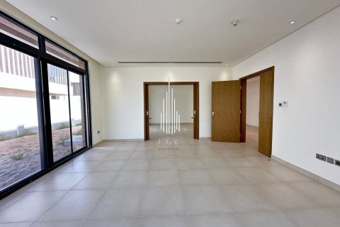 Vilë në Yas Island, Abu Dhabi, Emiratet e Bashkuara Arabe 5 dhoma gjumi, 581.1 m2. № 557424 - Foto 13