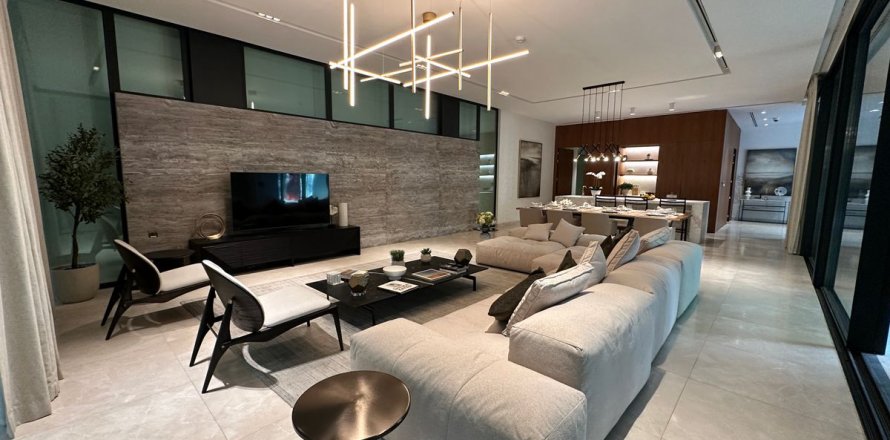 Villa in Dubai, UAE 4 bedrooms, 368.5 sq.m. № 705654
