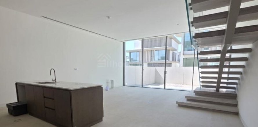 Rumah bandar di Nadd Al Sheba, Dubai, UAE 3 bilik tidur, 187 meter persegi № 722824