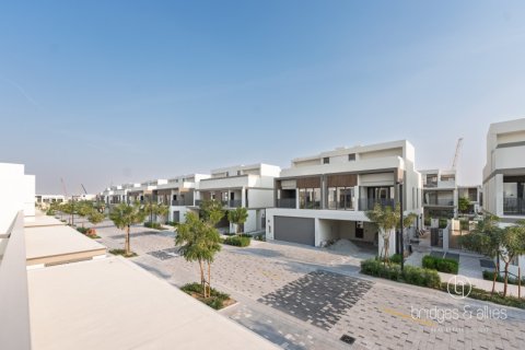 Villa a Tilal Al Ghaf, Dubai, EAU 3 camere da letto, 145 mq. № 687103