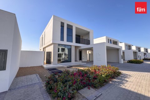 Зняти в оренду віллу в Дубай, ОАЕ 4 спальні, 683.7м2, № 692888 - фото 2