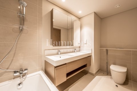 Apartment in Dubai Creek Harbour (The Lagoons), UAE 2 bedrooms, 100.49038801 sq.m. № 583435 - photo 2