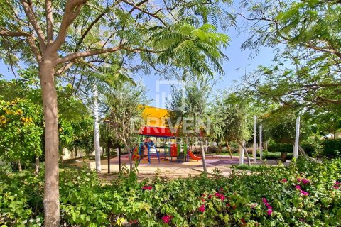 Villa in vendita a Dubai Land, Dubai, EAU 4 camere da letto, 400.04 mq. № 744042 - foto 13