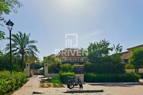 Villa in vendita a Dubai Land, Dubai, EAU 4 camere da letto, 400.04 mq. № 744042 - foto 14