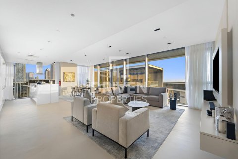 Apartment in Bluewaters, Dubai, UAE 4 bedrooms, 240 sq.m. № 654011 - photo 1