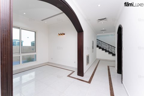 Вилла Дубай, БАӘ-да 4 жатын бөлмелер, 527.4 м² № 578214 - фото 30