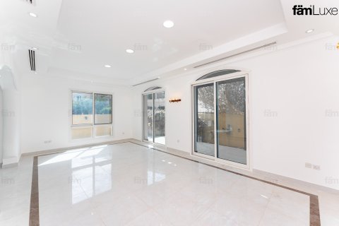 Вилла Дубай, БАӘ-да 4 жатын бөлмелер, 527.4 м² № 578214 - фото 26