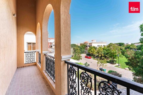 Vilë në Dubai, Emiratet e Bashkuara Arabe 4 dhoma gjumi, 527.4 m2. № 578214 - Foto 26