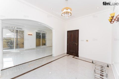 Вилла Дубай, БАӘ-да 4 жатын бөлмелер, 527.4 м² № 578214 - фото 17