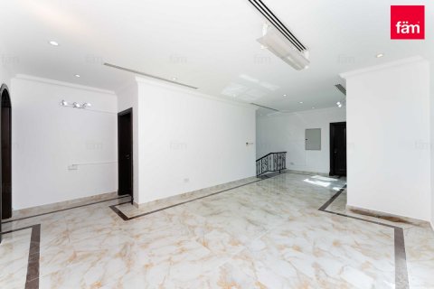 Vilë në Dubai, Emiratet e Bashkuara Arabe 4 dhoma gjumi, 527.4 m2. № 578214 - Foto 12