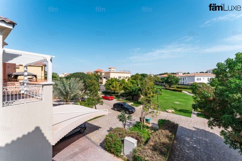 Вилла Дубай, БАӘ-да 4 жатын бөлмелер, 527.4 м² № 578214 - фото 10