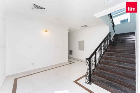 Vilë në Dubai, Emiratet e Bashkuara Arabe 4 dhoma gjumi, 527.4 m2. № 578214 - Foto 8