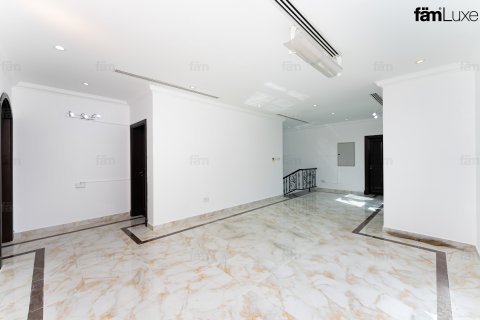 Вилла Дубай, БАӘ-да 4 жатын бөлмелер, 527.4 м² № 578214 - фото 13