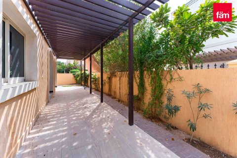 Vilë në Dubai, Emiratet e Bashkuara Arabe 4 dhoma gjumi, 527.4 m2. № 578214 - Foto 28