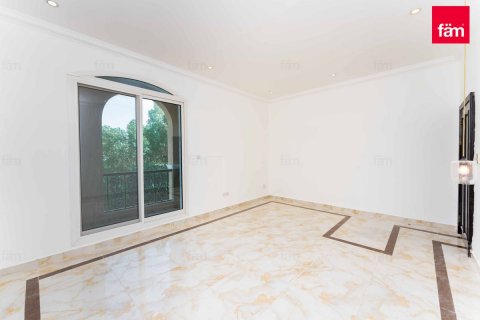 Vilë në Dubai, Emiratet e Bashkuara Arabe 4 dhoma gjumi, 527.4 m2. № 578214 - Foto 17