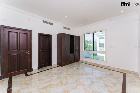 Вилла Дубай, БАӘ-да 4 жатын бөлмелер, 527.4 м² № 578214 - фото 4