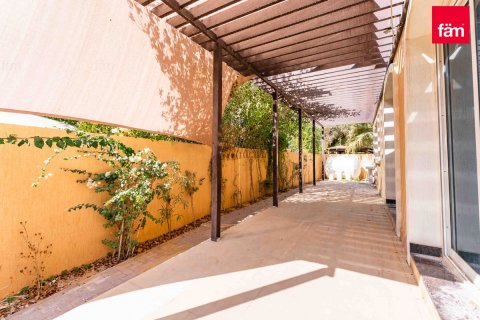 Vilë në Dubai, Emiratet e Bashkuara Arabe 4 dhoma gjumi, 527.4 m2. № 578214 - Foto 27