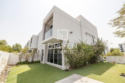 Vilë në Mudon, Dubai, Emiratet e Bashkuara Arabe 3 dhoma gjumi, 181 m2. № 684428