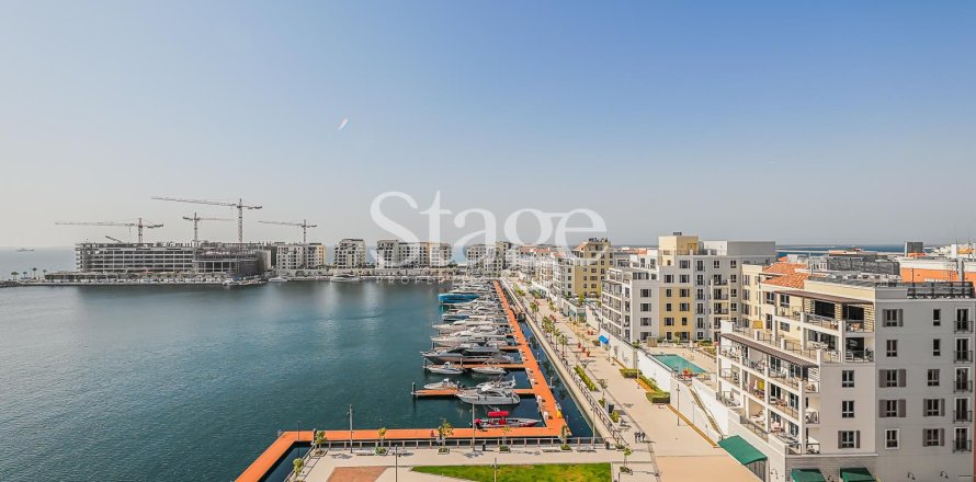 Bliźniak w Dubai, ZEA 5 sypialnie, 520 mkw. nr 737536