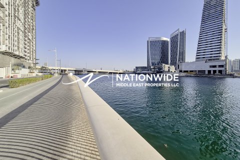 Apartment in Abu Dhabi, UAE 1 bedroom, 49 sq.m. № 632253 - photo 1