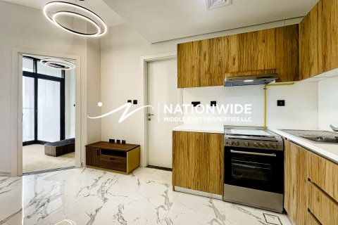 Apartment in Abu Dhabi, UAE 1 bedroom, 49 sq.m. № 632253 - photo 2