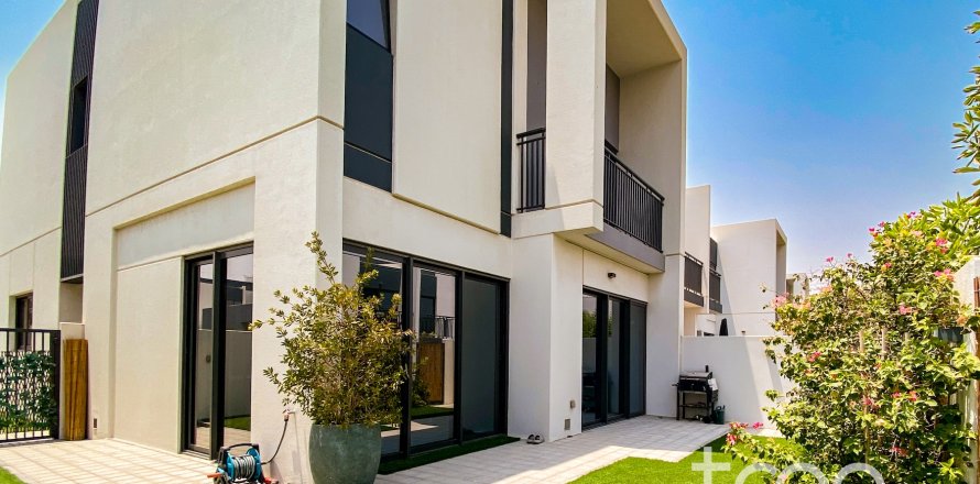 Városi lakóépület itt: Dubai Land, Dubai, EAE, 4 hálószoba, 216.37 m², azonosító: 753794