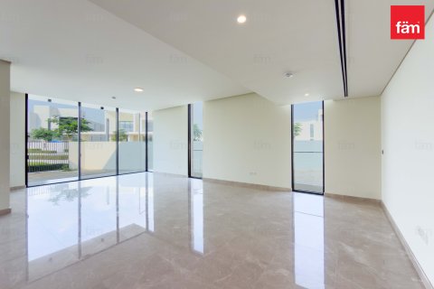 Villa te huur in Dubai Hills Estate, Dubai, VAE 5 slaapkamers, 735.7 vr.m., nr 679093 - foto 9