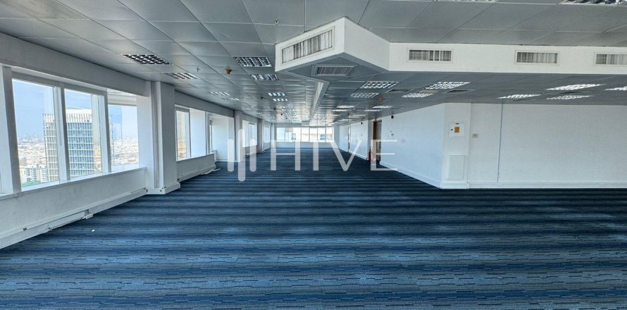 Kantoor in Sheikh Zayed Road, Dubai, VAE 744.3 vr.m. nr 566643