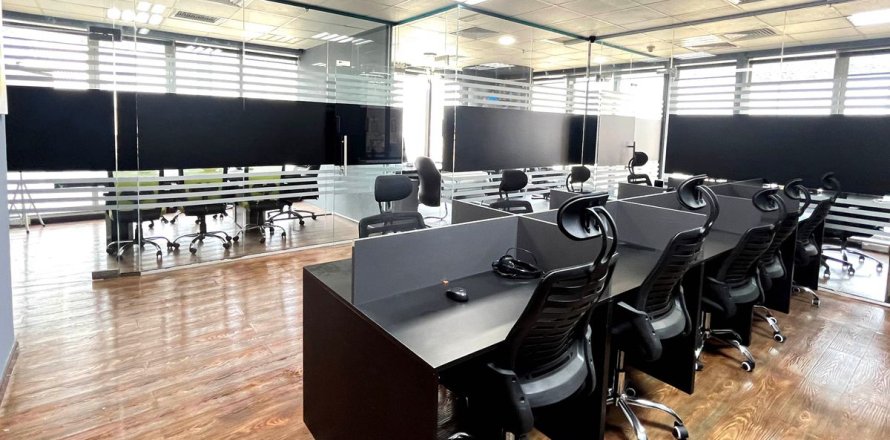Büroraum in Business Bay, Dubai, VAE: 101.9 m2 Nr. 753345