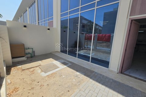 Σπίτι σε Dubai Land, ΗΑΕ 3 υπνοδωμάτια, 123 τ.μ. Αρ. 740655 - φωτογραφία 11