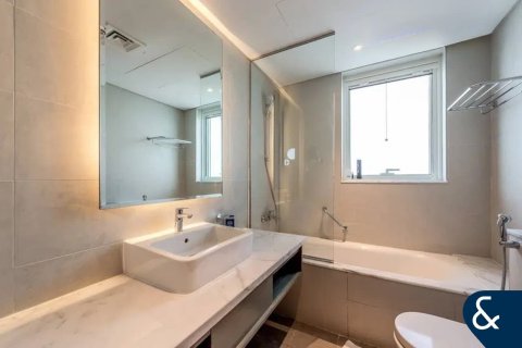 Apartman u gradu Business Bay, Dubai, UAE 2 spavaće sobe, 131 m2 Br. 667648 - Slika 12