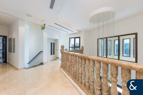 Villa itt: Jumeirah Golf Estates, Dubai, EAE, 7 hálószoba, 881 m², azonosító: 697996 - fénykép 16